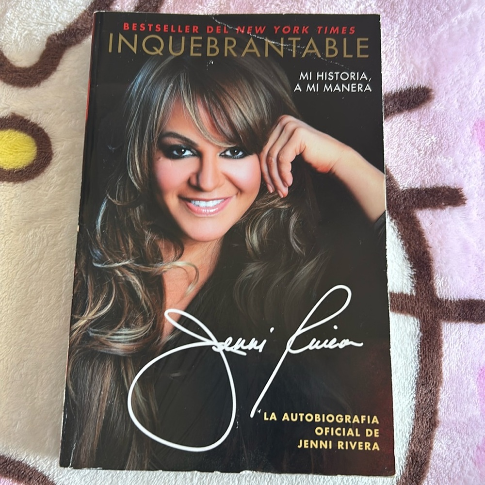 Book: Inquebrantable by Jenni Rivera